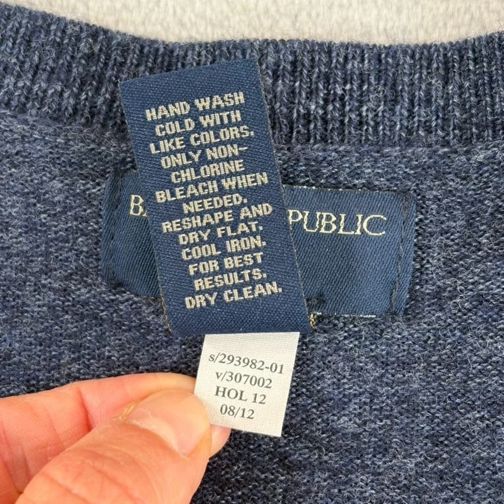 Banana Republic 100% Merino Wool V Neck Sweater in‎ Heather Blue Men Large